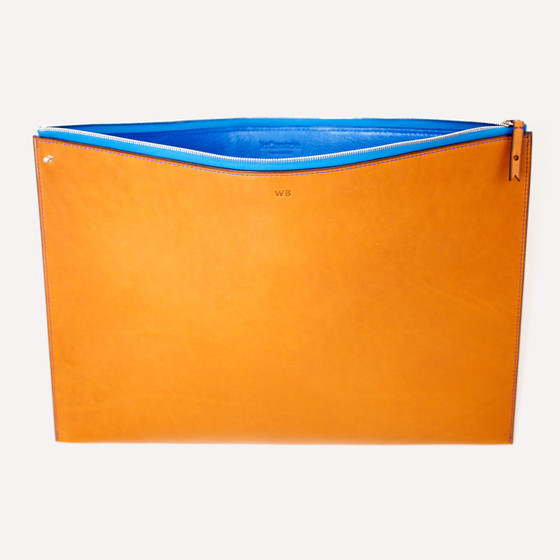 Pélican L, veau barenia gold, zip bleu