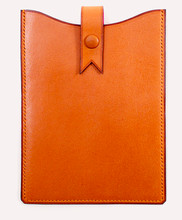 Ventadour - Porte-passeport en Barenia gold doublé fuchsia ou parme