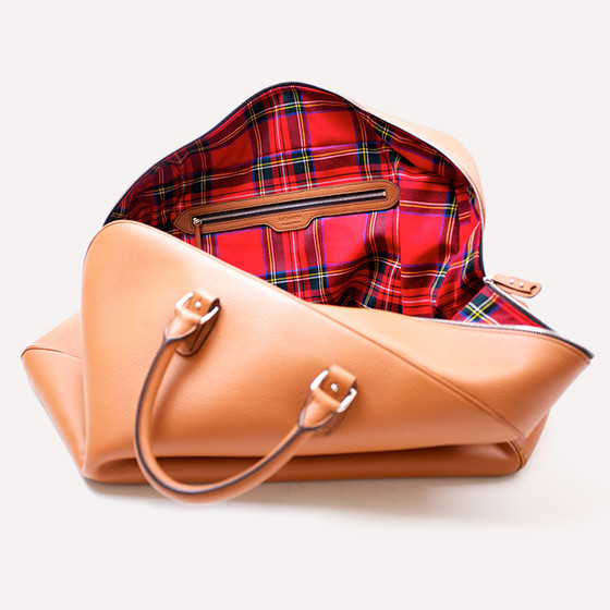 Saint-Roch XL, taurillon gold, doublure tartan en pure laine vierge